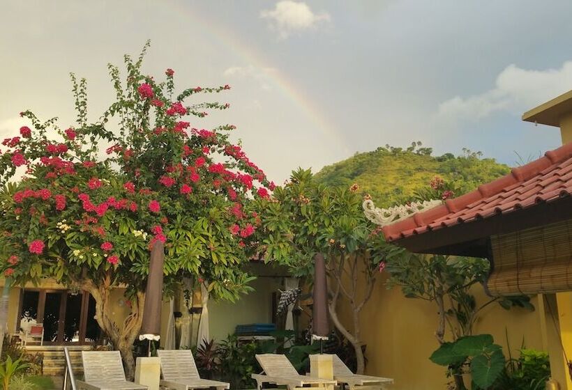 פנסיון Nalini Resort