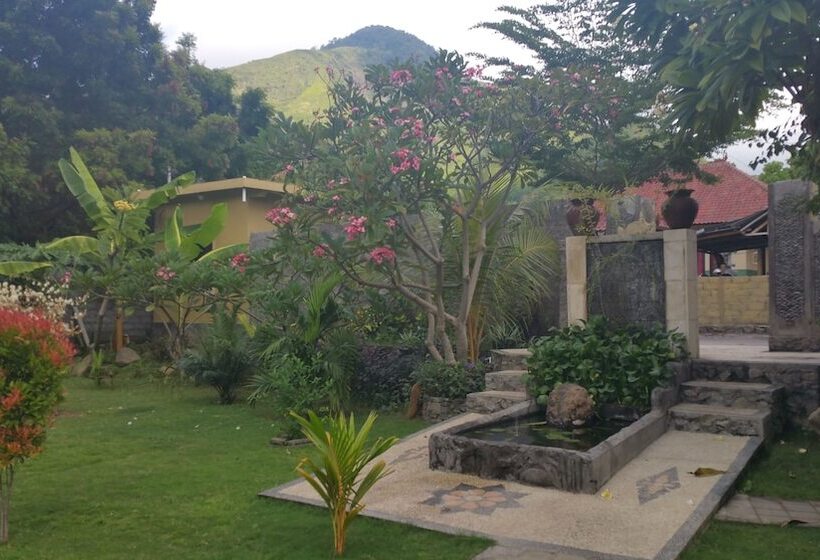 פנסיון Nalini Resort