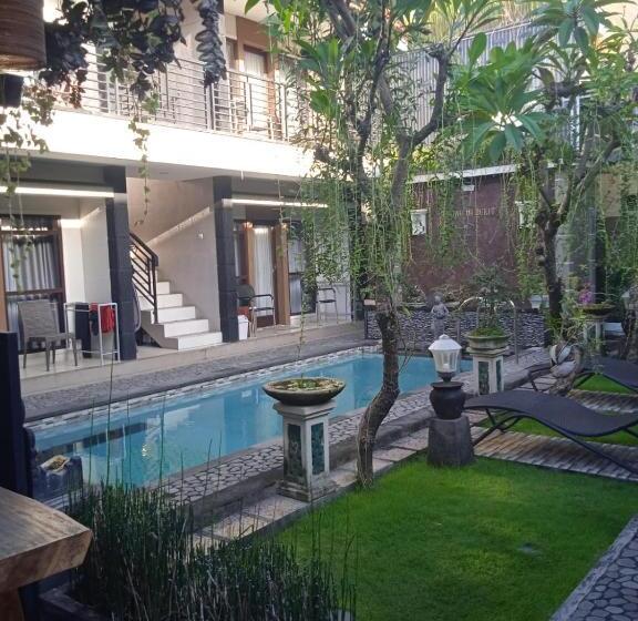 ペンション New Kubu Di Bukit