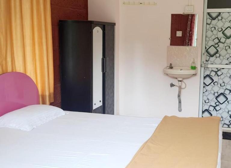 פנסיון Raghusheela Cottage Alibaug