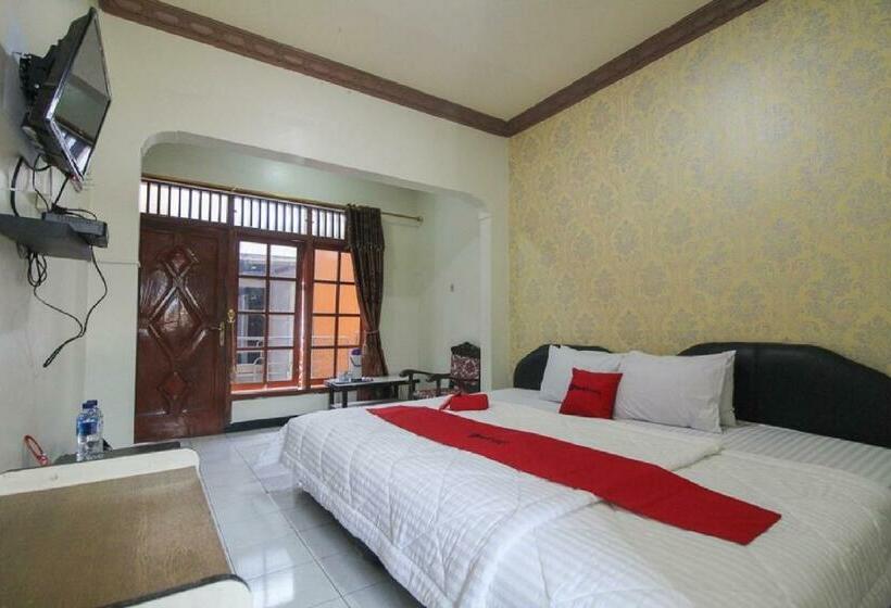 ペンション Reddoorz Near Sarangan Lake