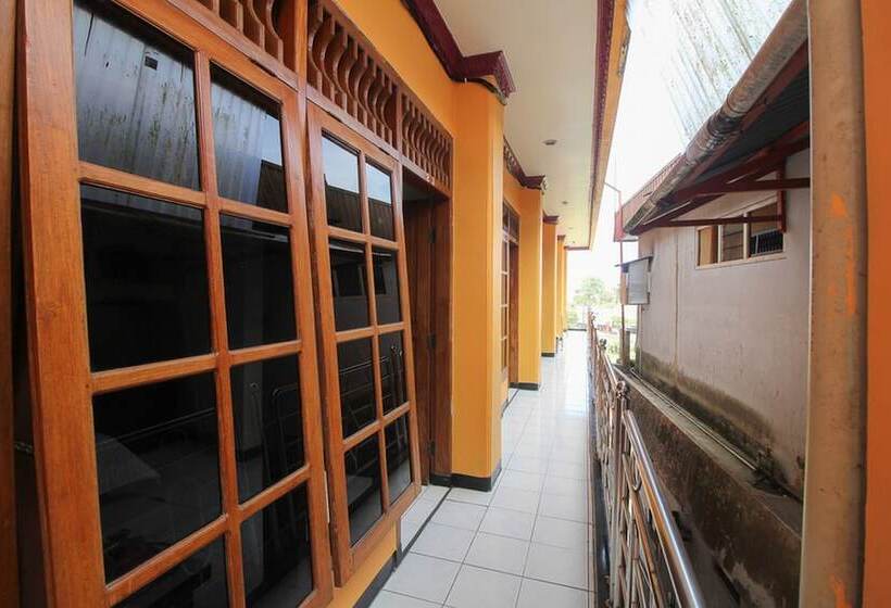 פנסיון Reddoorz Near Sarangan Lake