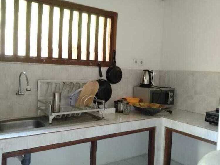 פנסיון Topok House