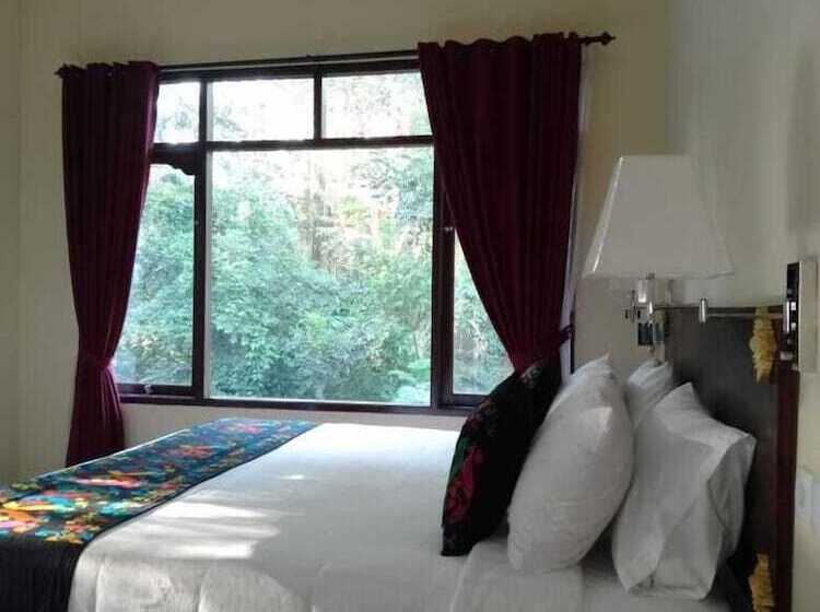 פנסיון Topok House