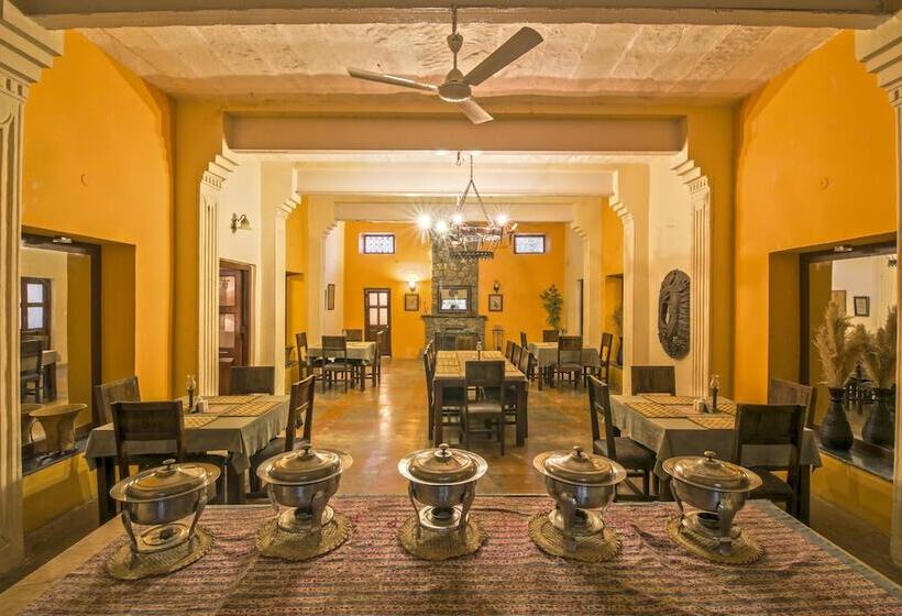 منتجع Ghanerao Jungle Lodge