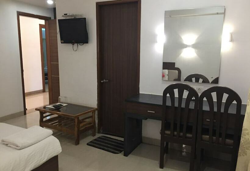 Fabhotel Rishivan