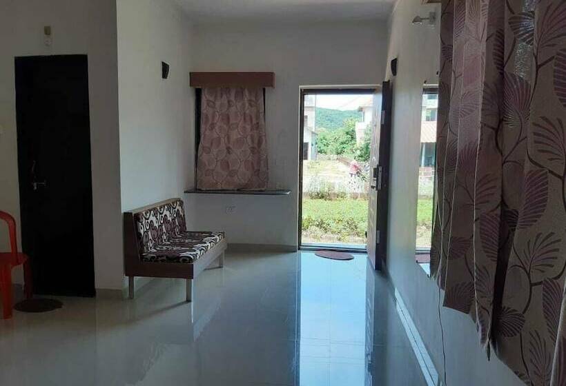 Aranya Kutir Resort   Hostel