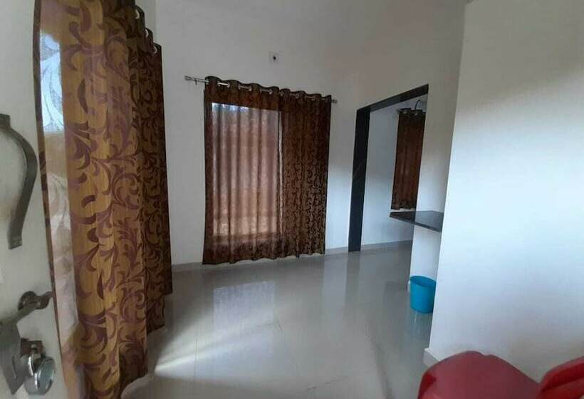 Aranya Kutir Resort   Hostel