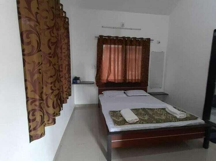 Aranya Kutir Resort   Hostel