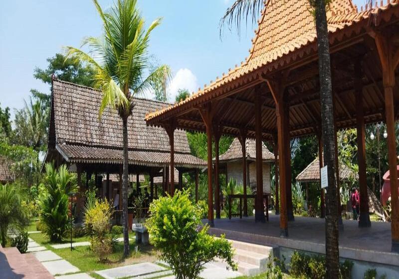 Borobudur Bed & Breakfast Hostel