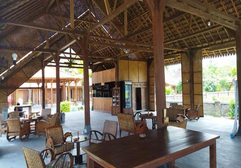 Borobudur Bed & Breakfast Hostel