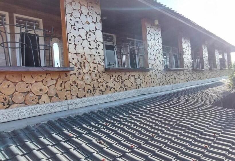 הוסטל Bulan Bali Guest House