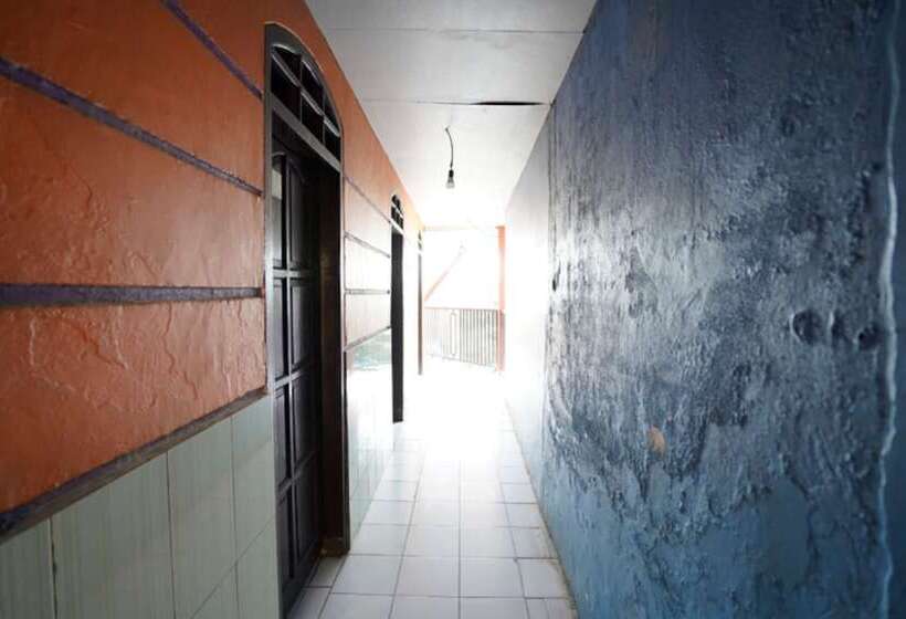 旅馆 Carina Hotel By Oyo Rooms