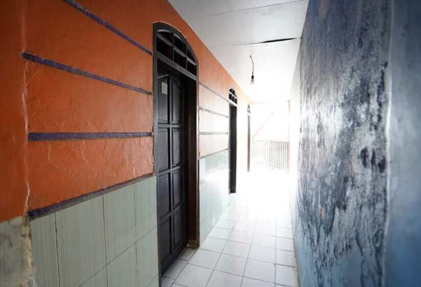 旅馆 Carina Hotel By Oyo Rooms