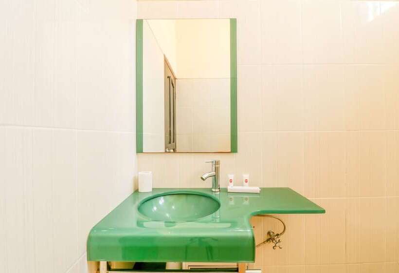 호스텔 Marina Suite Apartment Bali By Oyo Rooms