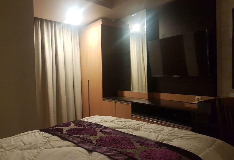 فندق صغير Ostin By Oyo Rooms