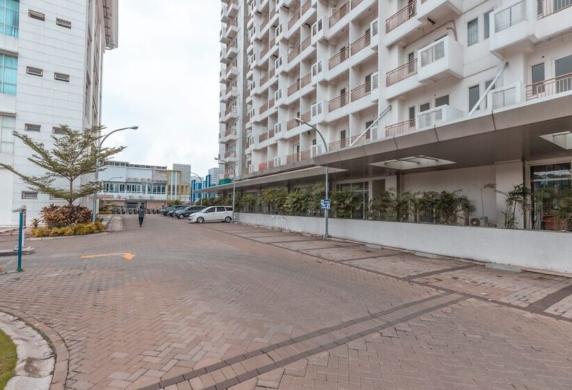 فندق صغير Sentul Tower By Oyo Rooms