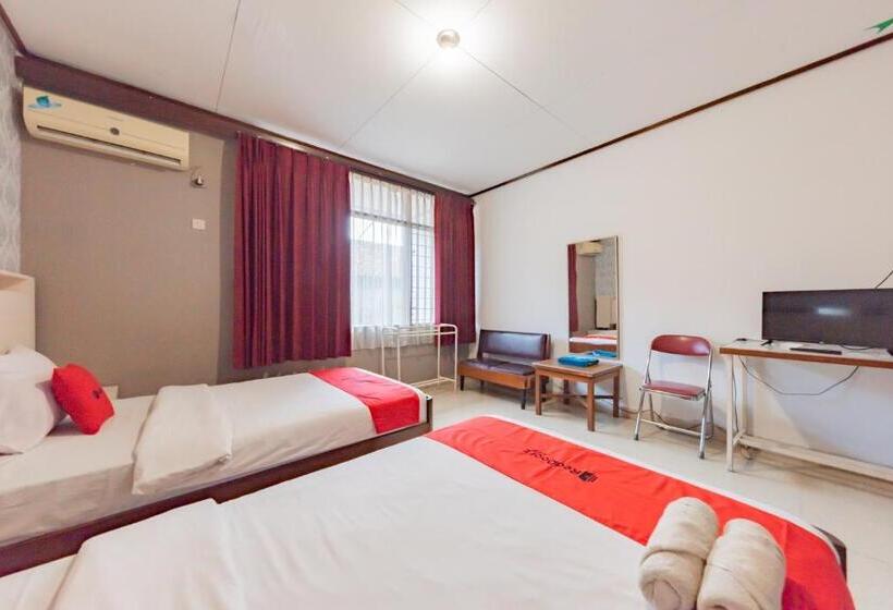 ユースホステル Spot On 1708 Hotel Budi Famili 1 Syariah