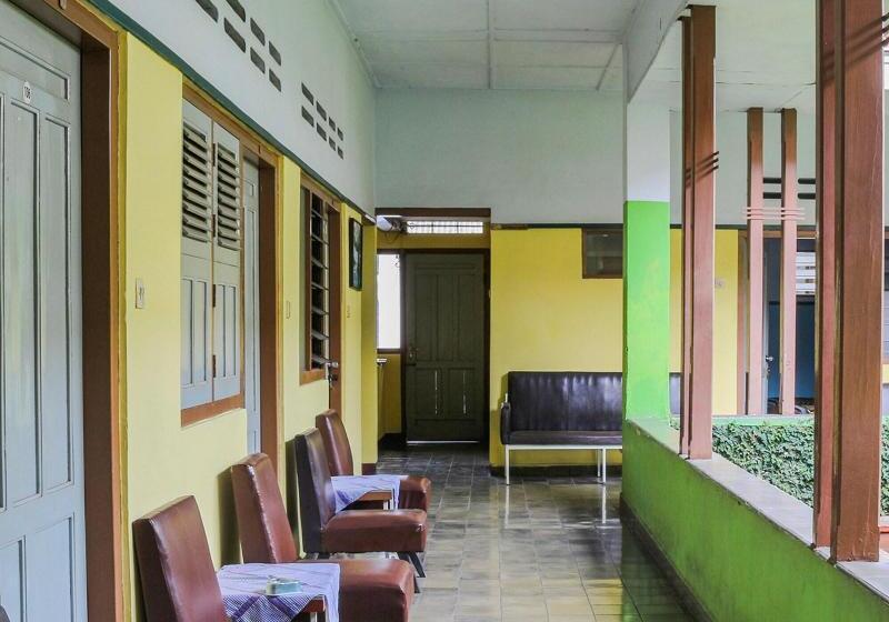 ユースホステル Spot On 1708 Hotel Budi Famili 1 Syariah