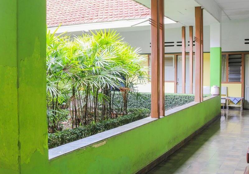 ユースホステル Spot On 1708 Hotel Budi Famili 1 Syariah