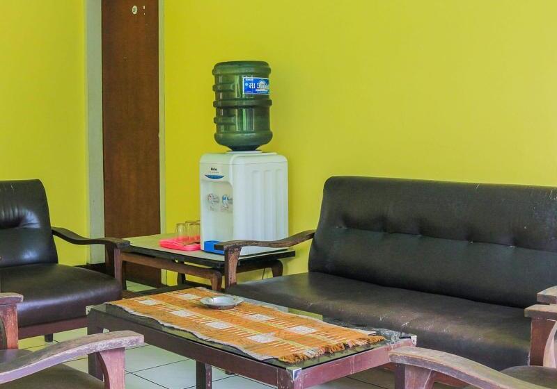 ユースホステル Spot On 1708 Hotel Budi Famili 1 Syariah