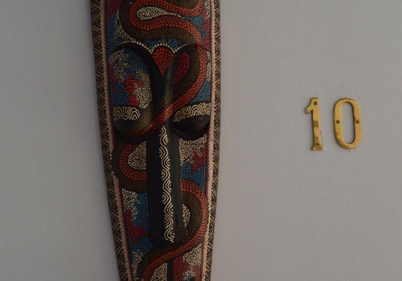 Askara Guest House   Hostel