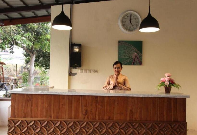 مبيت وإفطار Griya Gendhis Saraswati Boutique