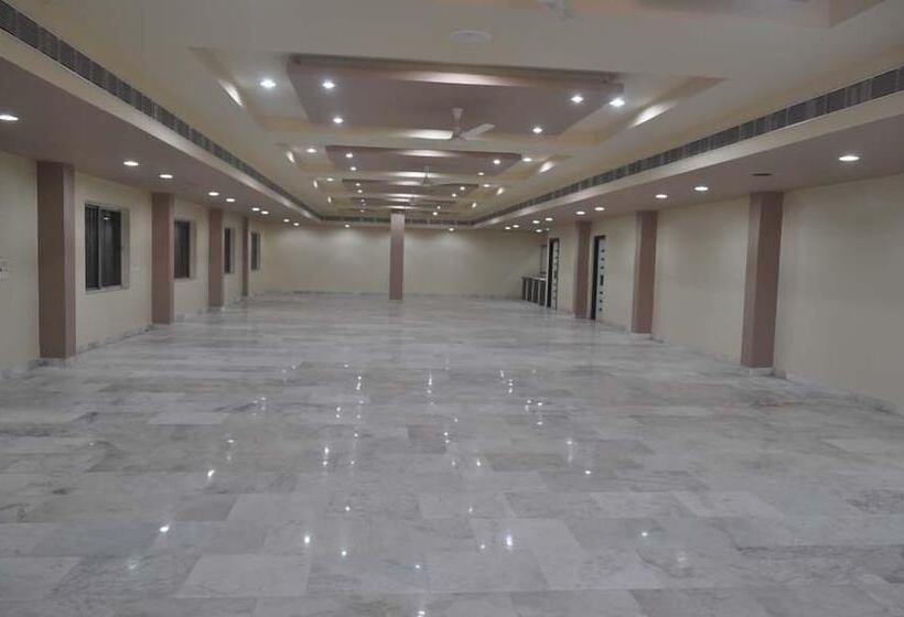 住宿加早餐  Pramod