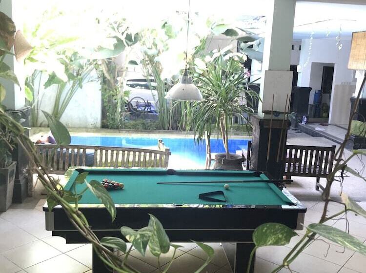 Canggu Surf Hostel