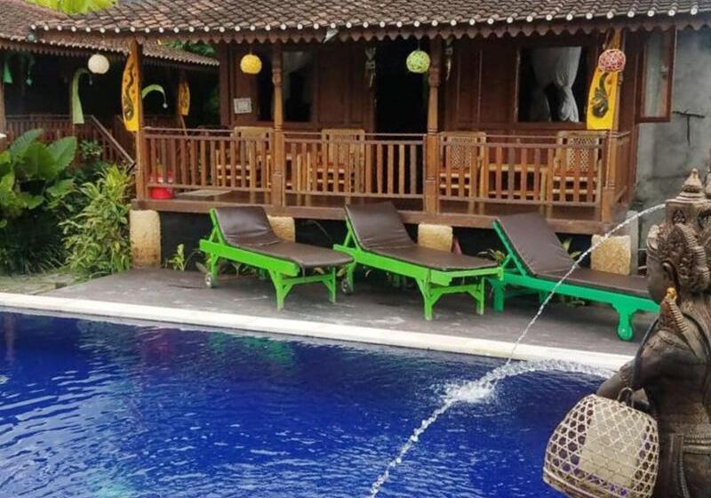 Green Paddy Hostel & Villa