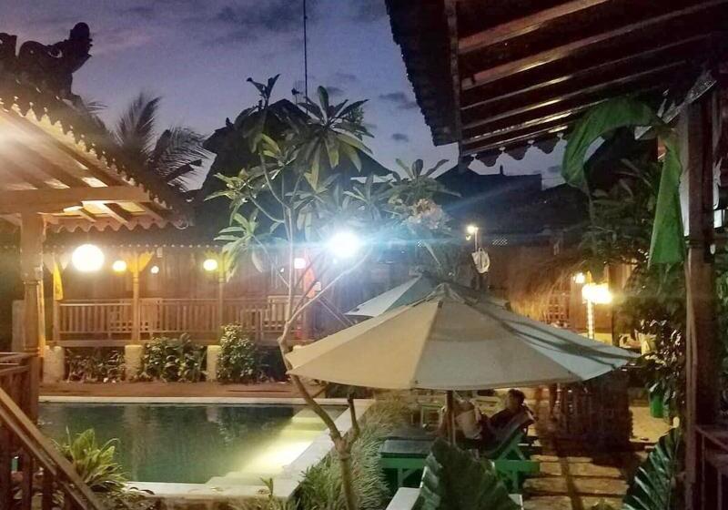 Green Paddy Hostel & Villa