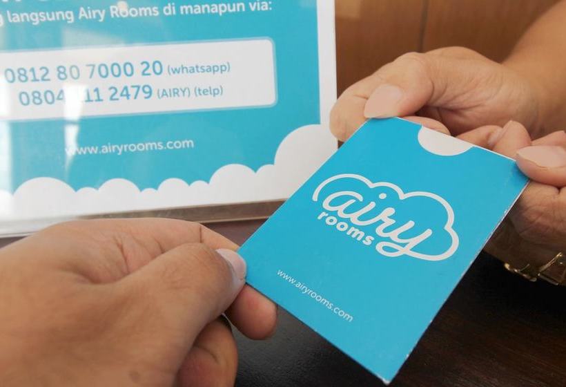 ホテル Airy Terminal Beriman Tomohon