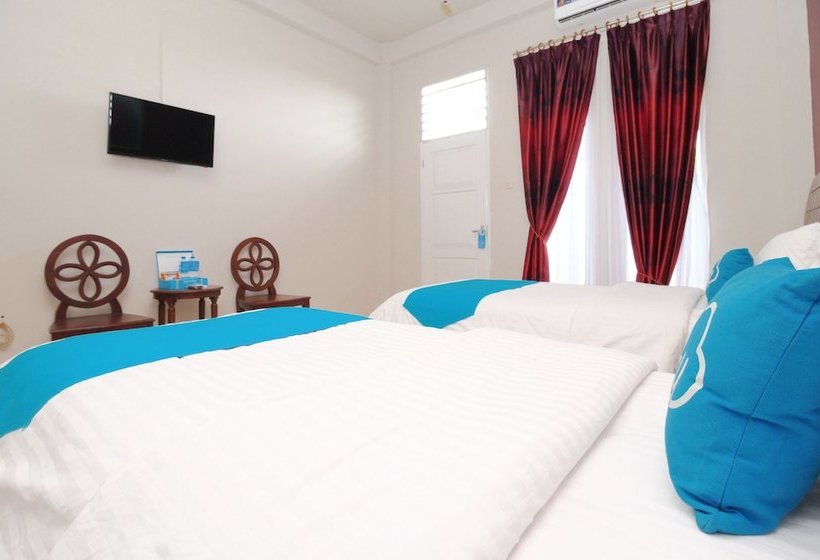 בית מלון כפרי Airy Terminal Beriman Tomohon