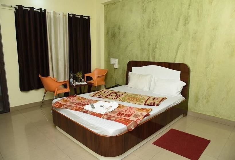 בית מלון כפרי Ashoka Residency