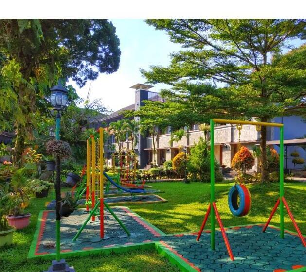 ホテル Bahtera Pt.pelni