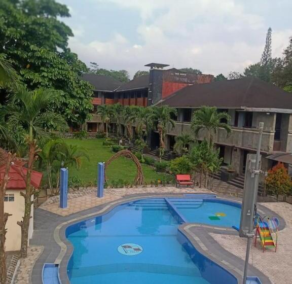 ホテル Bahtera Pt.pelni