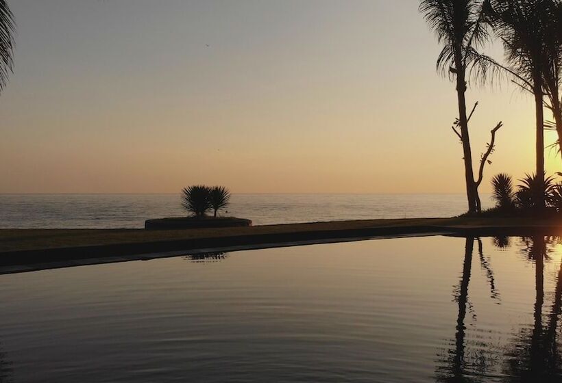 בית מלון כפרי Ciliks Beach Garden