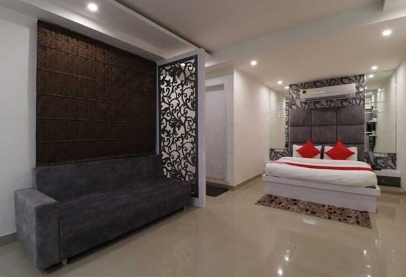 Отель Comfort Inn By Oyo Rooms