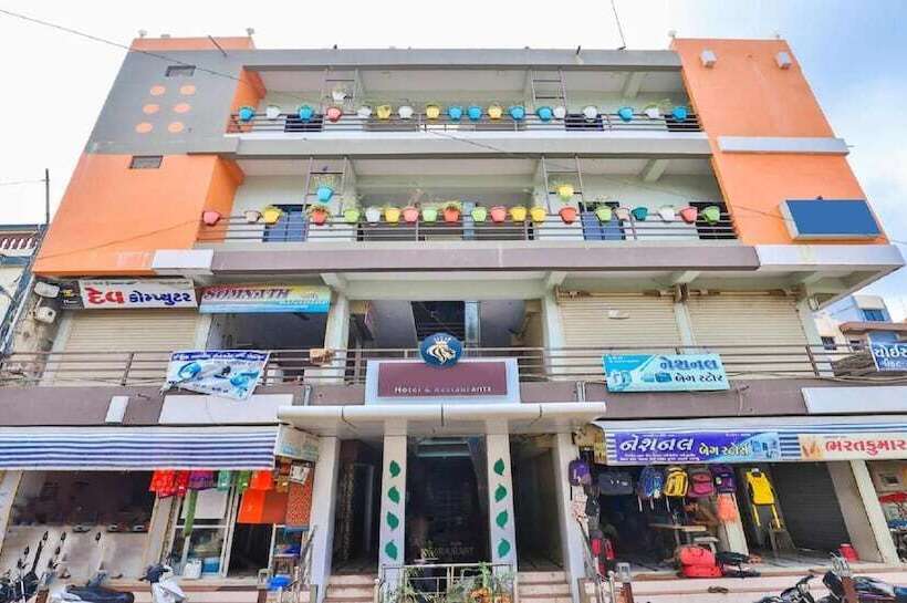 בית מלון כפרי Daksh