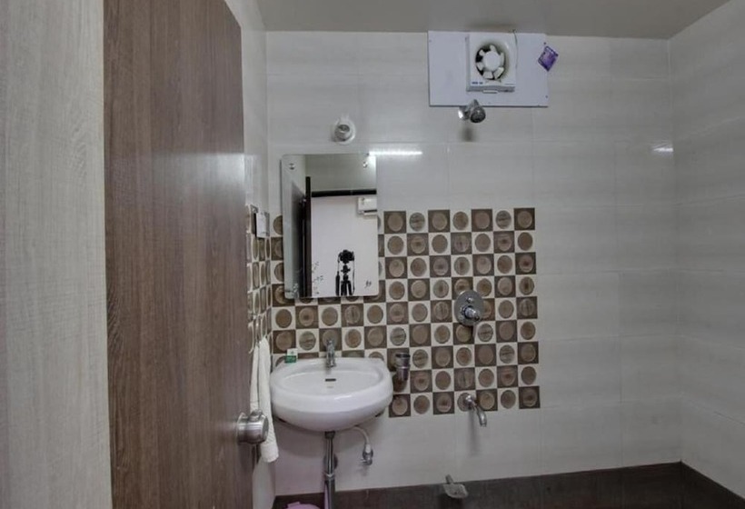 בית מלון כפרי Daksh