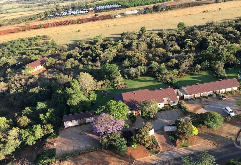 فندق Esther S Country Lodge