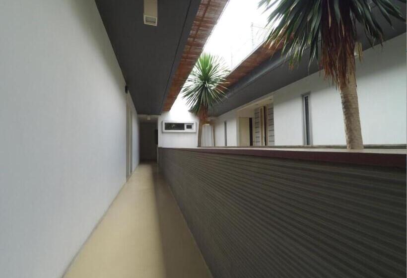 فندق Flat06. Cipete