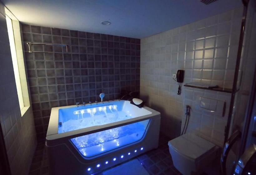 Humming Bird Hotel & Banquet