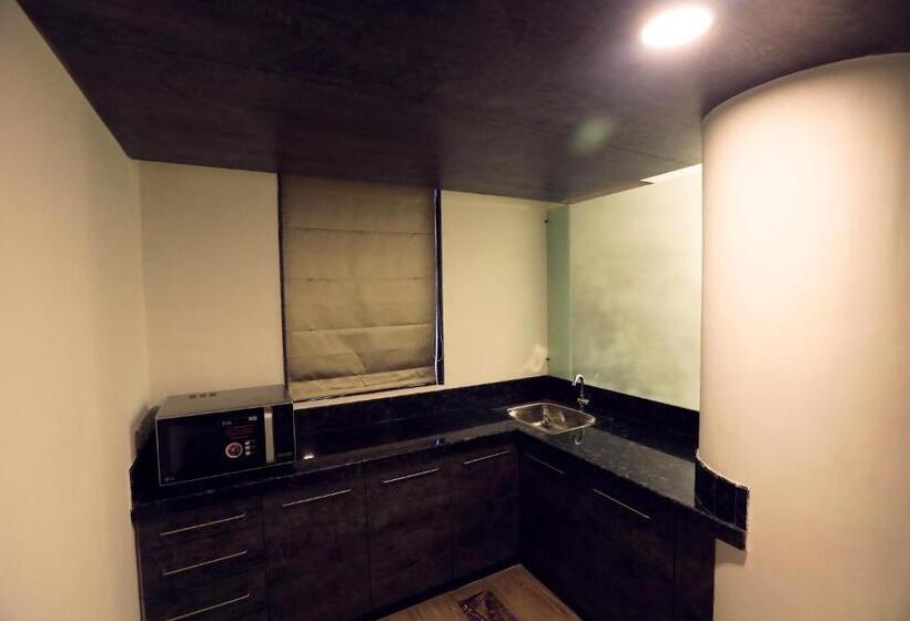 Humming Bird Hotel & Banquet