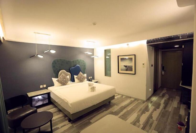 Humming Bird Hotel & Banquet