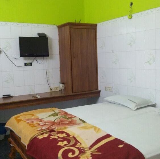 בית מלון כפרי Iroomz Nama Residency