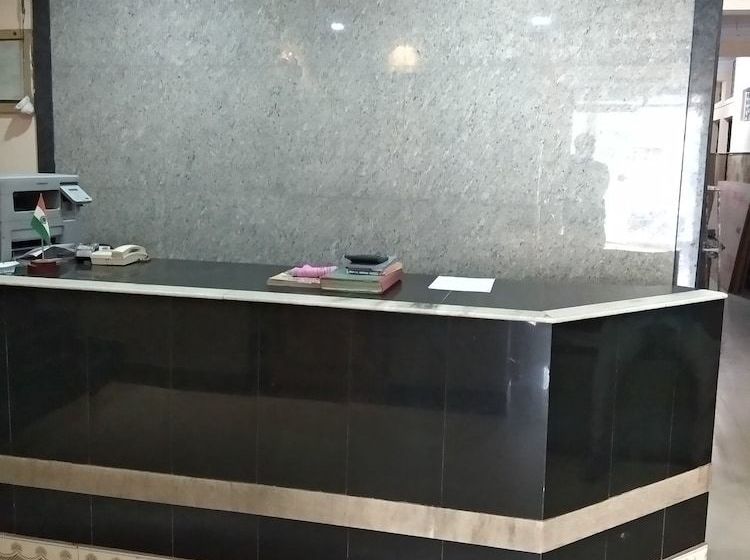 בית מלון כפרי Iroomz  Sagar Deluxe