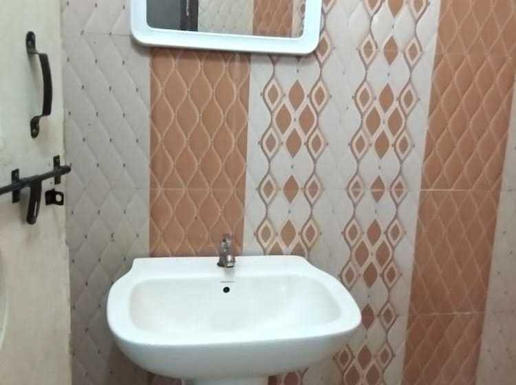 בית מלון כפרי Iroomz  Sagar Deluxe