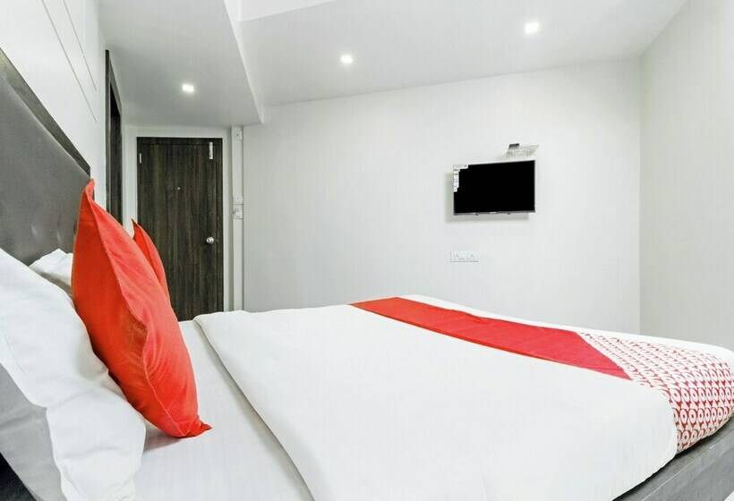 בית מלון כפרי Kalyan Nx By Oyo Rooms