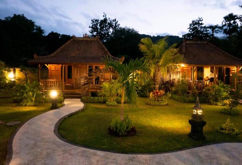 בית מלון כפרי Kubu Kangin Resort